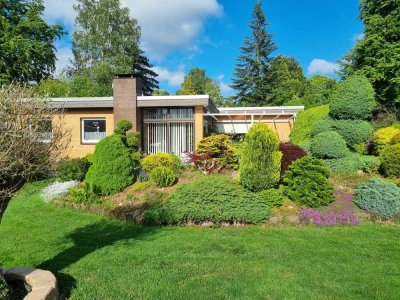 Modernisierter Bungalow in Top Lage mit PV und Schwimmteich
