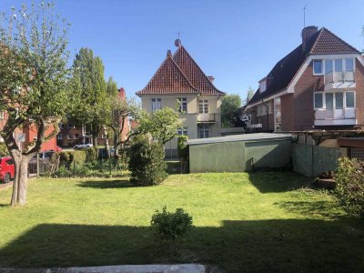 Modernisierte Wohnung mit saniertem Bad, EBK und direktem Gartenzugang
