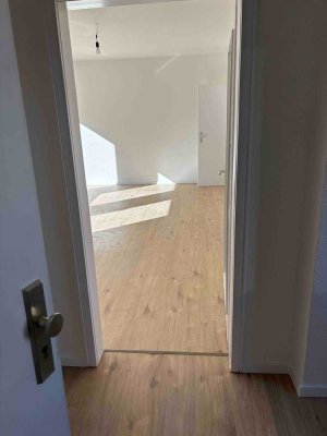 Mitten Drin ! 4 Zimmer Wohnung am Kopstadtplatz ! Auch als WG geeignet...