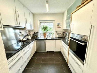 Bremerhaven: Topmod.+einzugsbereite Immobilie, hochwertige Einbauküche, Kaminofen, Garten, Garage, S