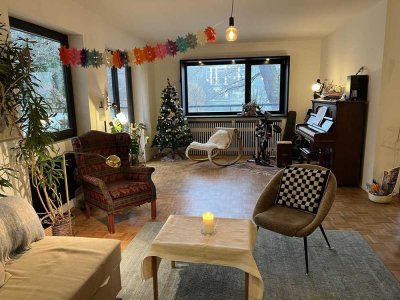Exceptional flat with terrace and lake view. Temporary rental and semi-furnished possible.