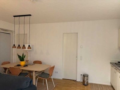Exklusive 2-Zimmer-Erdgeschosswohnung mit Balkon und Einbauküche in Berlin Alt-Hohenschönhausen