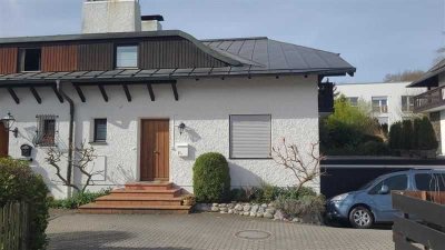 Teilsanierte DHH mit Hobbyraum, Balkon, Garten und Garage, in Gauting