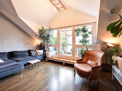 Sofort beziehbar! Licht, Luft und Lifestyle - stilvolle Dachwohnung mit Ambiente