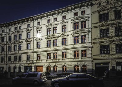 Frisch Renovierte 2 Raum Wohnung mit neuer Einbauküche in Stadfeld Ost