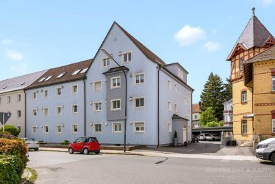 Sanierte Zwei-Zimmer-ETW mit Energieeffizienz A  in zentraler Lage beim Krankenhaus mit Stellplatz