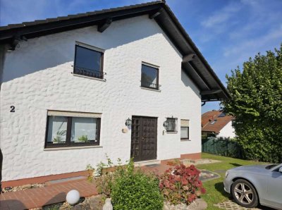 Nidderau! Modernisierung mit Highlights! Freist. 3 Fam Haus, Garage, 3 PKW Stellpl.