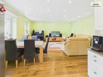 City-Familien aufgepasst: 4 Zimmer im Altbau, neuwertig saniert – Balkon & Gartennutzung in Aschaffe