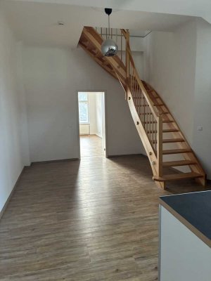Exklusive 3,5-Zimmer Maisonette-Wohnung mit Balkon nahe am Florakiez