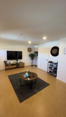 2-Zimmer-Wohnung mit Balkon in Surheim