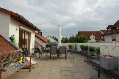3 Zimmerwohnung mit großer Terrasse in 2-FH in ruhigem Wohngebiet in Möglingen