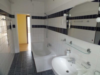 4 ZKB, Balkon, 1. OG