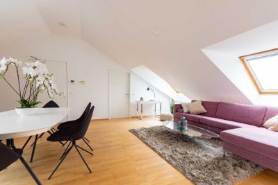 Bezugsfrei -Dachgeschoss mit großer Loggia | Aufzug | Stellplatz