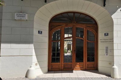 TOP sanierte Stadtwohnung im Herzen von Baden - mit 30m² Terrasse