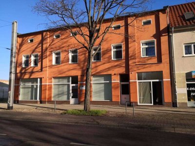 Wohn- und Geschäftshaus