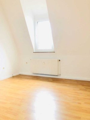 3-Zimmer renovierten Stilaltbau in Citynähe