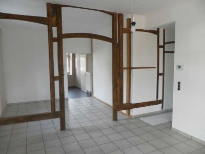2-Zimmer Erdgeschoss-Wohnung mit Terrasse in ruhiger aber zentraler Lage von Mausbach
