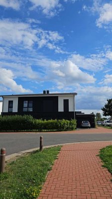 TOP! Doppelhaushälfte zur Miete mit Einbauküche, Garage, Garten in Burgdorf (140 m² Wfl.)