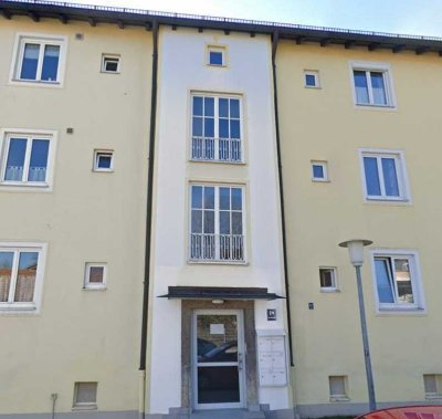 Stilvolle, modernisierte 1,5-Raum-Wohnung mit geh. Innenausstattung mit Balkon und EBK