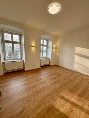Lichtdurchflutete Altbauwohnung in Campus-Nähe