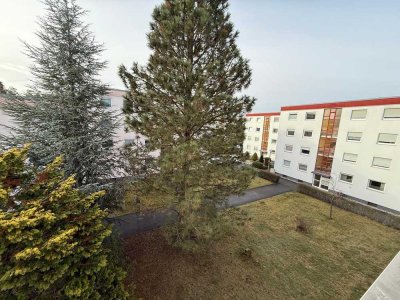 Ruhig gelegene 3-Zimmer-Wohnung mit Balkon in Nürnberg – WG geeignet