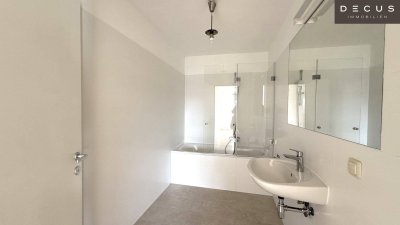 ## GROSSE TERRASSE ## NÄHE UBAHN ## 2-ZIMMER WOHNUNG