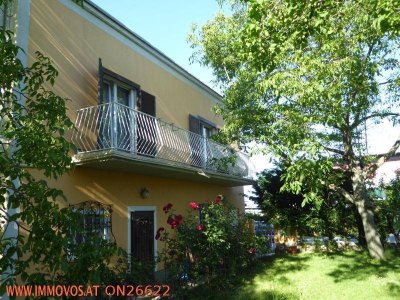 ***SEHR SCHÖNE BALKONWOHNUNG mit GARTEN***