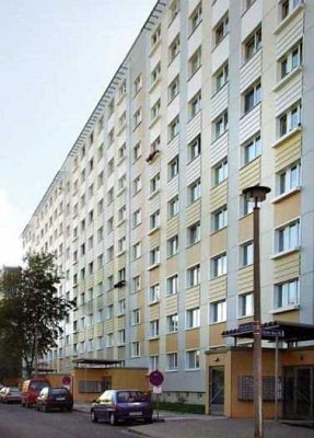 ! Erstbezug nach Sanierung -  3 Raum Wohnung mit Balkon !
