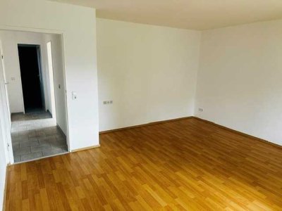 Renovierte  4 Zimmer WHG  77 m² Wohnfläche