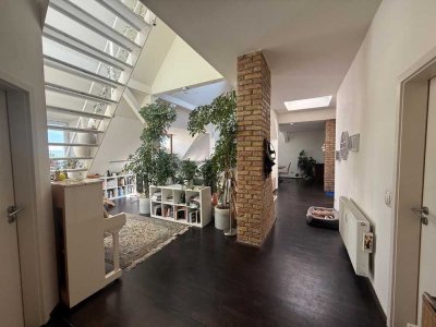 Exklusive Dachgeschosswohnung mit Aufdach-Terrasse und Panoramablick