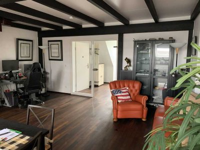 2,5-Zimmer Maisonette-Wohnung im 3. OG mit Balkon in Düsseldorf-Wersten