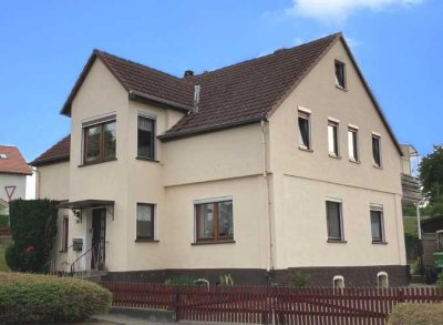 Wohnen in Obernjesa in gepflegtem 2 Familienhaus