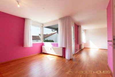Hell, ruhig, sofort bezugsbereit – 3,5 Zimmer Wohnung mit Balkon in Randlage!