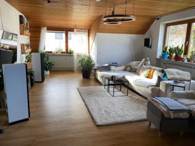 Freundliche und gepflegte 3-Zimmer-Wohnung mit Balkon in Roßtal/ Weitersdorf