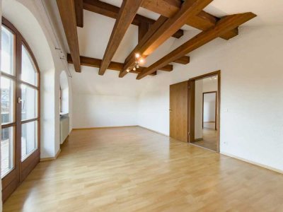 Helle Dachgeschosswohnung in Passau-Haidenhof Nord
