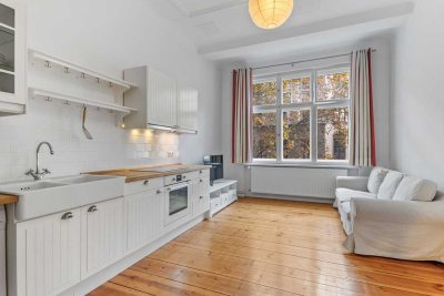 Altbaucharme im Gräfekiez: bezugsfreie 1,5-Zimmer-Wohnung mit Balkon zum Wohlfühlen