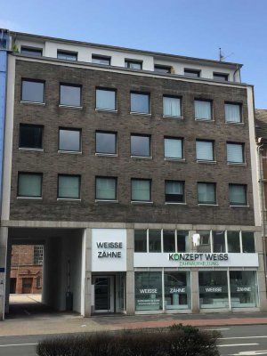 Citywohnung mit Flair: 2,5 Zimmer, Balkon & Dachterrasse in DU-Stadtmitte