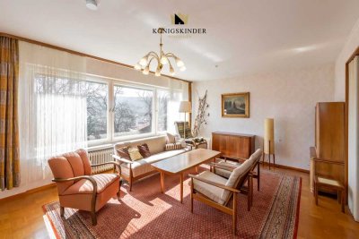 NEU: PROVISIONSFREI
Großzügiges Wohnen mit 4,5 Zi. im 1. OG & 1,5 Zi. im DG mit sonnigem XL-Garten!