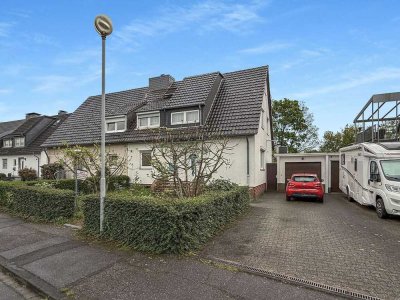 PLATZ FÜR GENERATIONEN - VIELSEITIGE DOPPELHAUSHÄLFTE MIT GROßEM GARTEN IN SCHLEBUSCH
