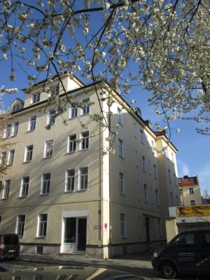 * Schwanthalerhöhe * sanierte 2 Zimmer * Küche mit neuer EBK * Duschbad * Keller *