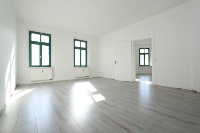 In Renovierung! Große 4 Raum Wohnung am Görlitzer Otto-Buchwitz-Platz!