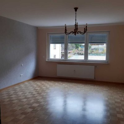 Attraktive 3-Zimmer Wohnung (106 m²) in Schöllkrippen