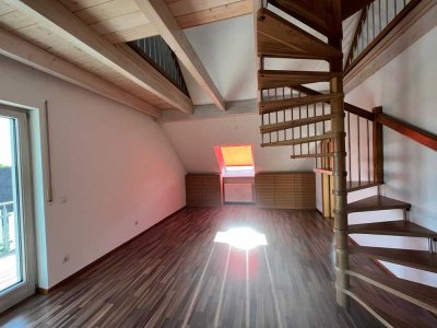 4-Raum-Maisonette-Wohnung mit Einbauküche und zwei Balkonen in Steinekirch