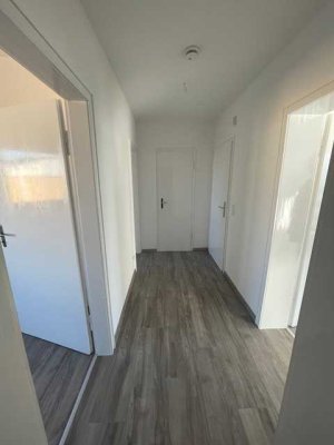 Schöne 2,5-Zimmer-Wohnung mit gehobener Innenausstattung mit Balkon in Duisburg