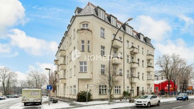 Zwei-Zimmer-Wohnung mit zwei Balkonen nahe weitläufiger Grünflächen