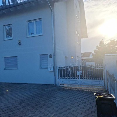 Hochwertige & Moderne Doppelhaushälfte in Pforzheim, Wilferdinger Höhe zu verkaufen