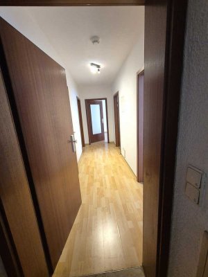 Helle 2-Zimmer Wohnung mit Balkon im 1. OG in Ludwigshafen-Mitte
