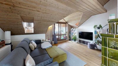 Tolle, helle DG-Wohnung mit Loggia im Westen - Provisionsfrei!