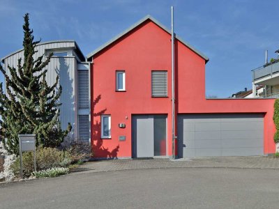 Nachhaltig wohnen mit Stil – energieeffizientes Architektenhaus mit PV-Anlage und Wärmepumpe