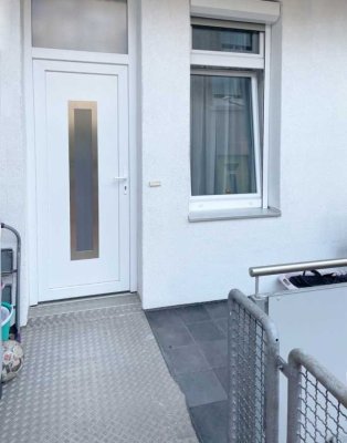 renoviertes 2-Zimmer-Apartment mit Balkon zum kurzfristigen Bezug in S-Süd